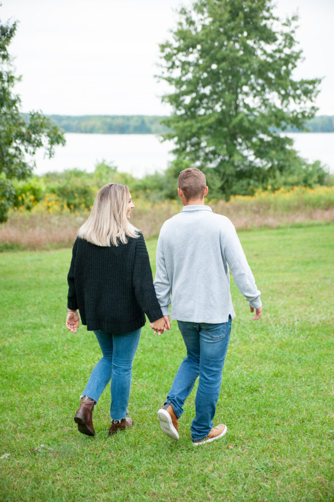 walking engagement picture