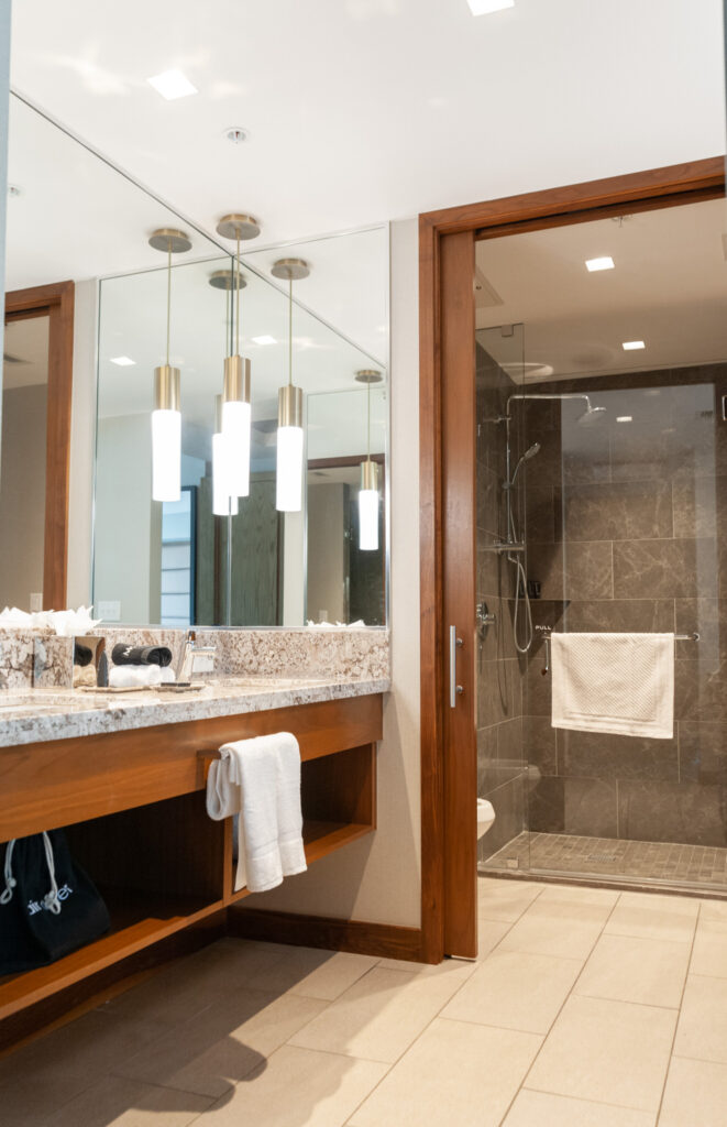 modern bathroom in one of the hotel guest rooms at the Drey Hotel